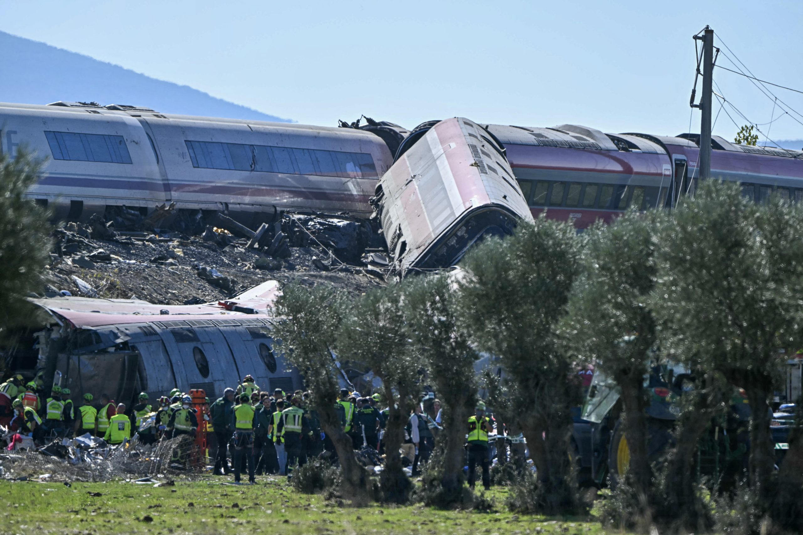 Dozens killed after two high-speed trains collide in central Spain — Blaine Community news
